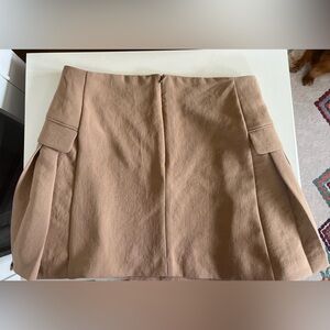 Wilfred (Aritzia) Crepette pleated skirt size 8